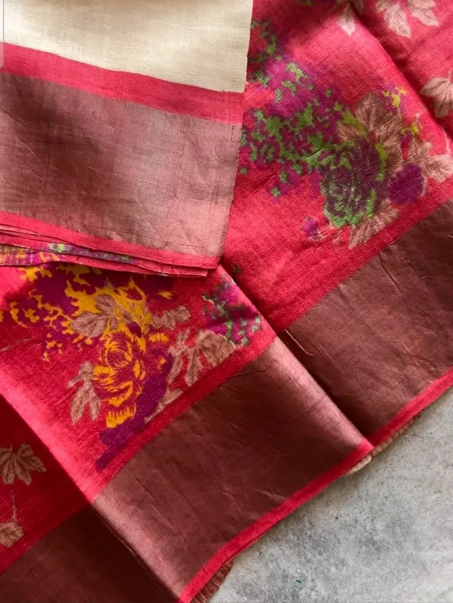 Pure handloom tussar silk zari border with floral print with silk mark tag